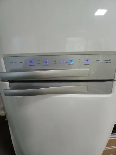 Geladeira df 50 lindíssima mas não está descongelando
