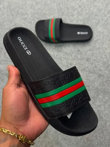 CHINELO DE GRIFE SLIDE