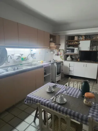 Jequitinhonha 8 andar, 182m2 útil, varands integrada, 4qts 2 sts, 2 vgs livres, nascente,