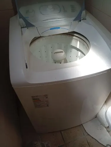 Máquina de lavar roupa Eletrolux