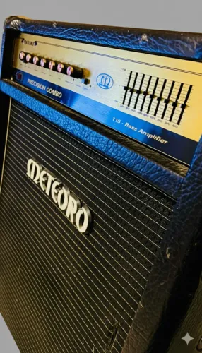 Amplificador Meteoro bass Precision Combo.