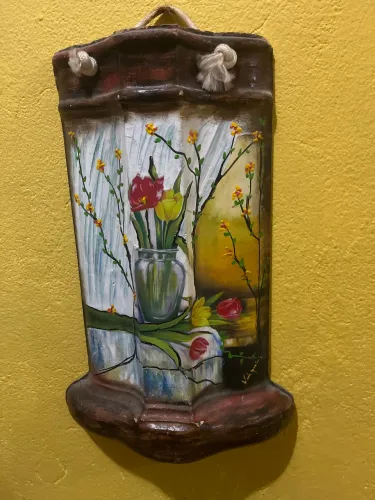Linda telha pintada a mão