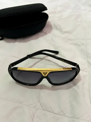 Óculos de Sol Louis Vuitton Millionaire Z0350W Preto