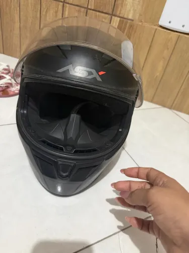 Vendo capacete em bom estado