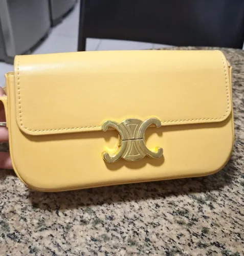 Bolsa  Inspiração Celine Triomphe Amarela - Luxo e Estilo (Seminova)