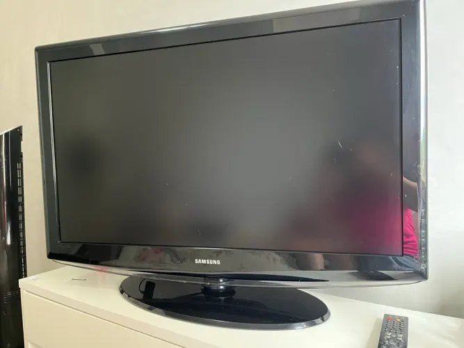 Televisão Samsung 40 polegadas 110-240v