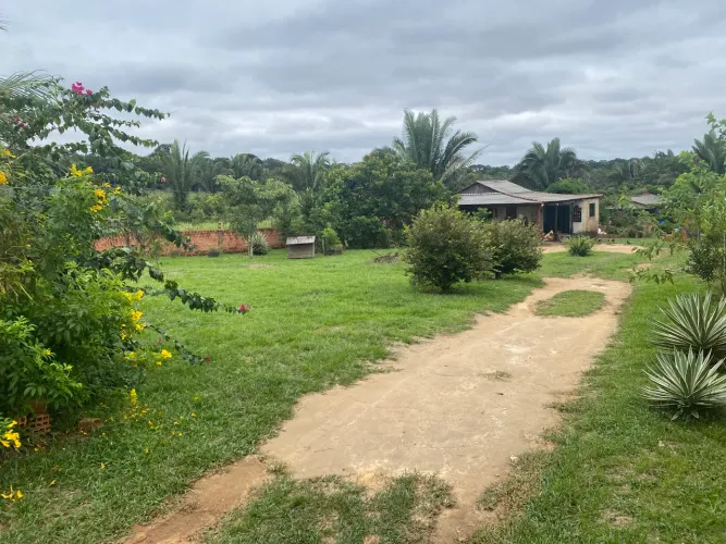 Vendo ou Troco por casa - Chácara 5 min da Av. Rio Madeira ( atrás do parque Natural)