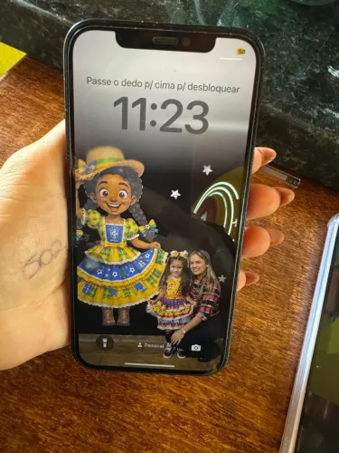 Vende se iPhone 12