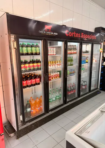 Expositor Refrigerado de bebidas e comidas, 6 portas de vidro - 220V