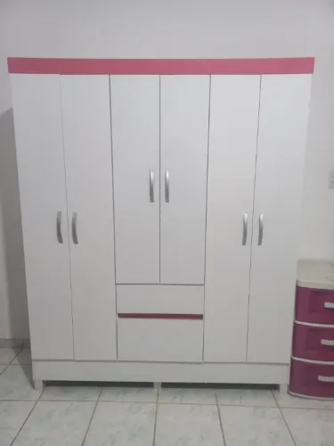 Guarda-roupa casal compacto 6 portas e 2 gavetas