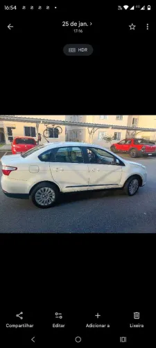 Fiat Grand Siena Essence 1.6 Flex 16V 2013