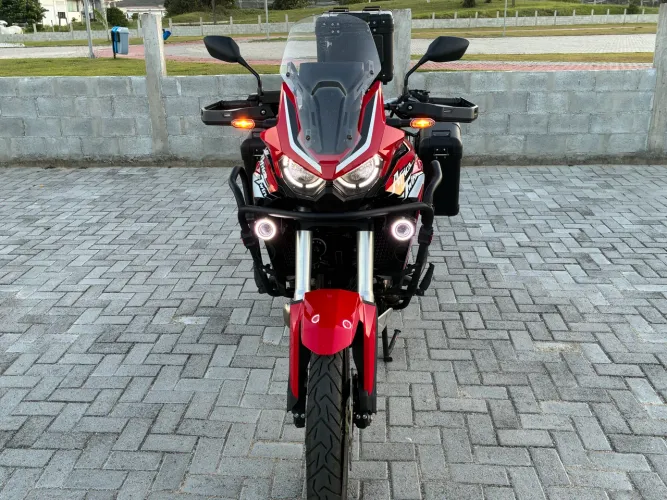 Vendo Honda CRF África Twin 1100 2021.