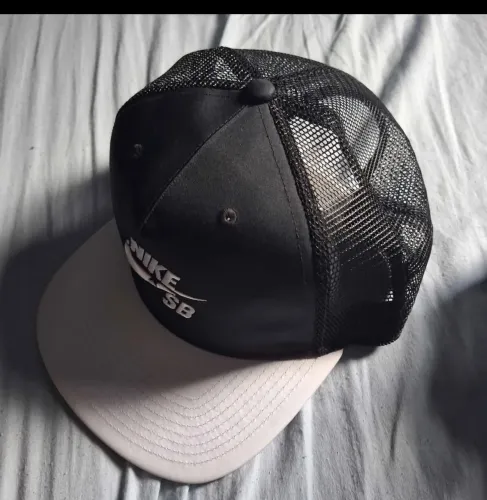 Bone nike 