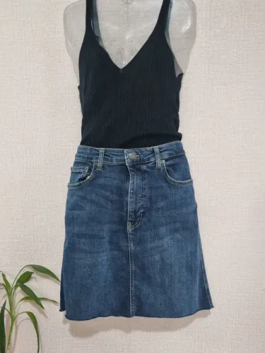 Saia curta jeans Zara