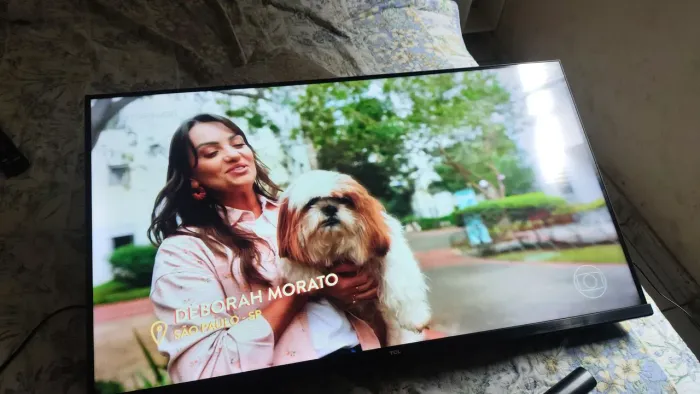 Tv semp TCL smart 40 polegadas tela infinito