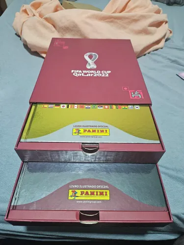 Álbuns da copa 2022, completos em perfeito estado, kit colecionador