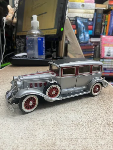 Peerless 1931 Miniatura Anson 1/18