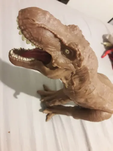 Dinossauro marrom 50 cm