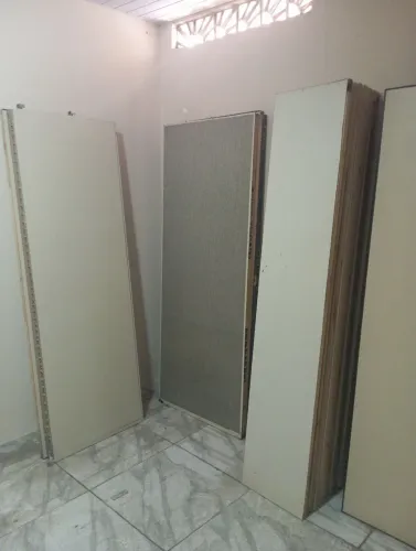 VENDO, TROCO, ACEITO PROPOSTA chapa Eucatex 35 mm branca. Várias medidas cortadas.