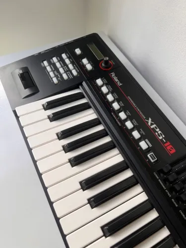 TECLADO ROLAND XPS-10 NOVO