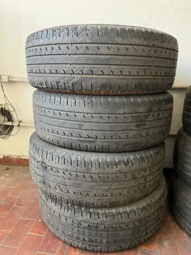 Pneu 215/60 R17 Goodyear Efficientegrip