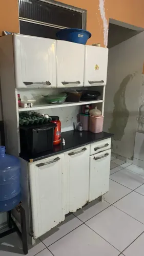 Armário branco