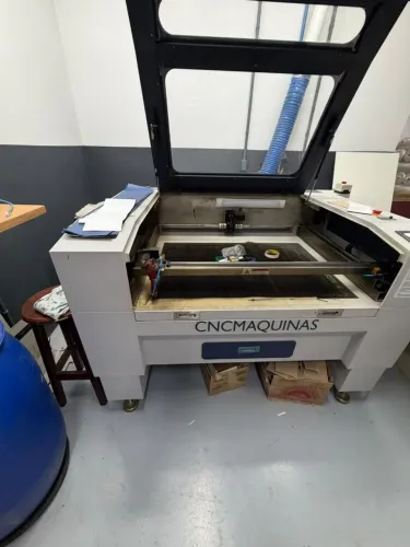 Máquina laser CNC 9060 - Corte e Gravação .<br>Corte e gravação
