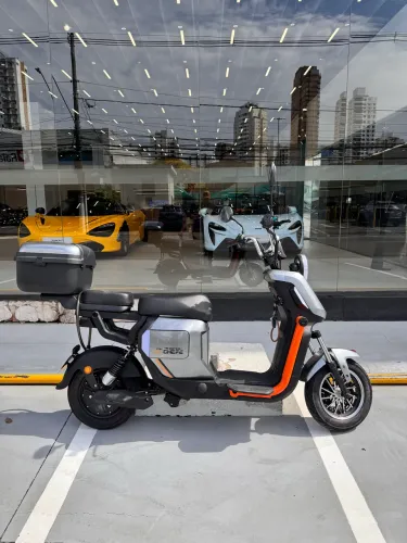 Autopropelido Soma 1000w Moto Chefe