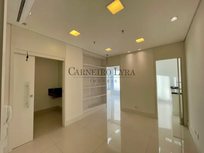 Conjunto Comercial de Alto Padrão com 41m² para alugar por R$4.220/mês - Condomínio Haddoc