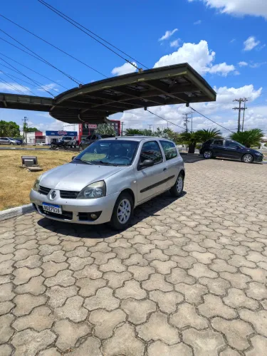 Renault Clio Hi-flex 1.0 16V 3P 2011