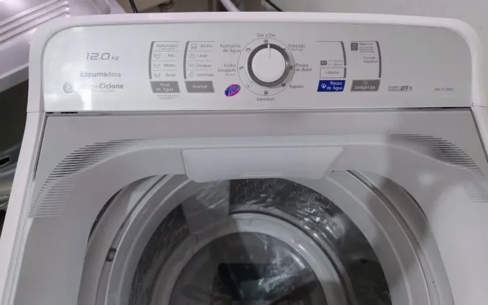 Máquina de Lavar Panasonic 12kg (Sistema Ciclone / Inox) - Impecável!