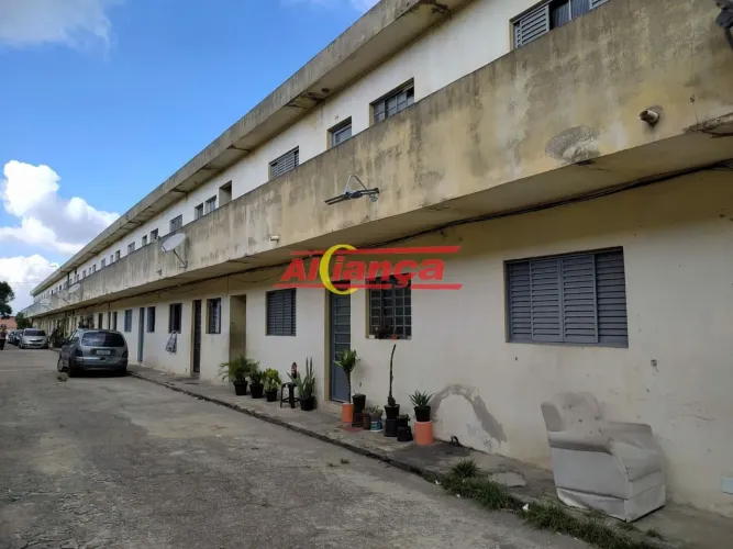 Casa com 2 quartos para alugar, 76,40m² - Vl Rio de Janeiro - Guarulhos/SP R$ 1.400,00