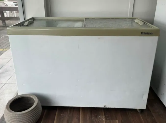 Freezer horizontal expositor