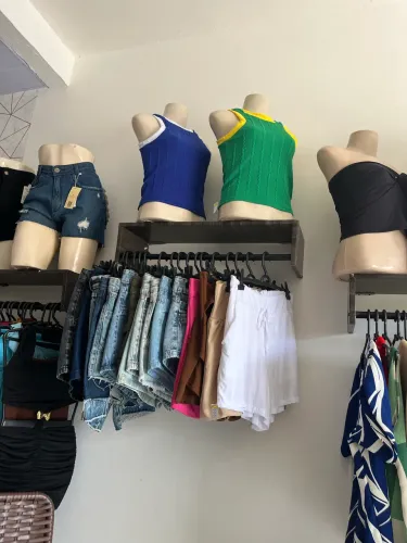 Loja masculina e feminina a venda 