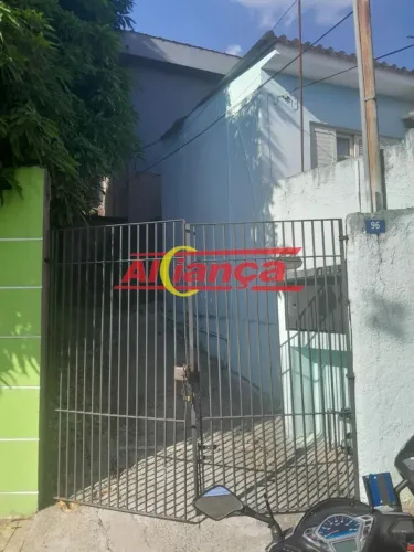 Casa para alugar com 1 quarto, Vila Rio de Janeiro, Por R$ 1.000,00
