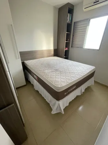 Vendo colchão Queen 1,58 semi novo de $500 por $350