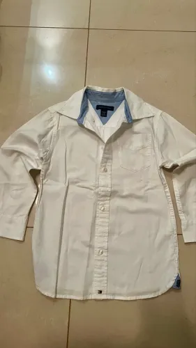Linda camisa infantil Thommy Hilfiger tamanho 4/5
