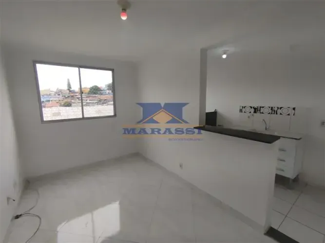 Apartamento com 04 cômodos para aluguel - Em Jardim Ângela