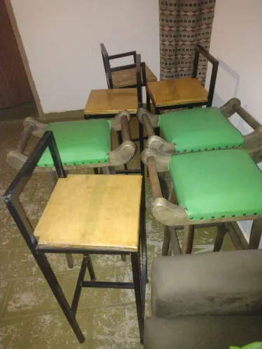 VENDENDO ESSAS 7 BANQUETAS