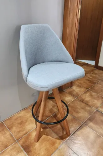 Banqueta rústica alta giratoria