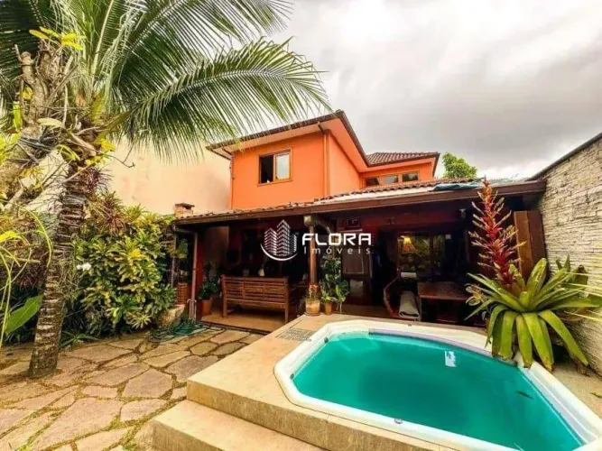 Casa com 3 dormitórios à venda, 156 m² por R$ 950.000,00 - Itaipu - Niterói/RJ