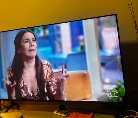 TV Samsung 50 polegadas semi nova 