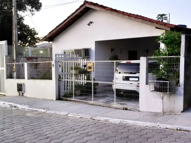 Casa 4 quartos no Rio Vermelho, Florianópolis, frente ao condomínio "Red Park"