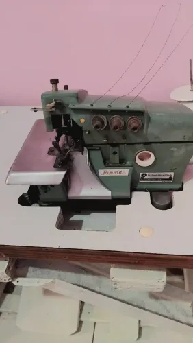 Máquina de costura