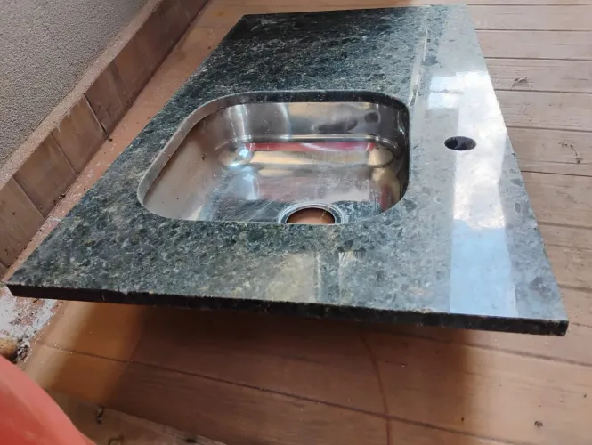 Vendo pia granito 1m x 0,50m verde Ubatuba com Cuba