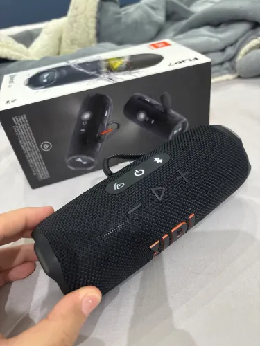 Caixa de som JBL Flip 7 Usada