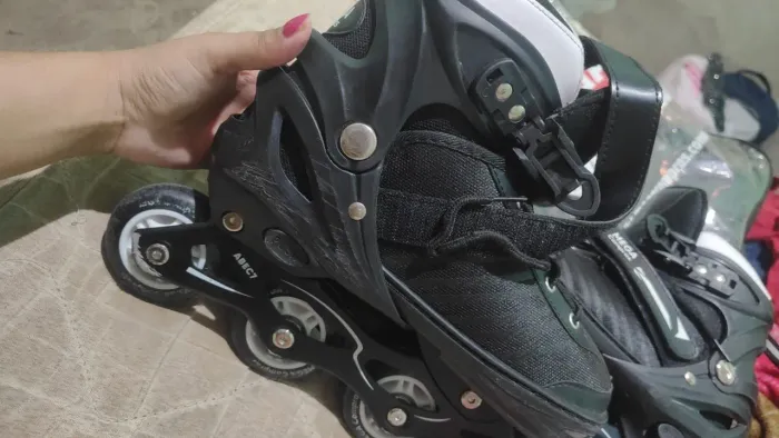 Patins semi novos