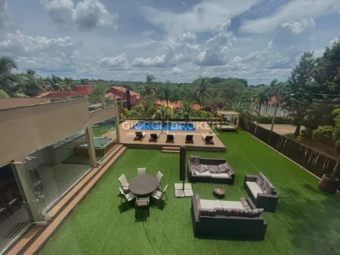 Luxuoso Rancho de 7 Suítes no Condomínio Enseada Azul, Fronteira-MG- Salas, 5 Vagas de Gar