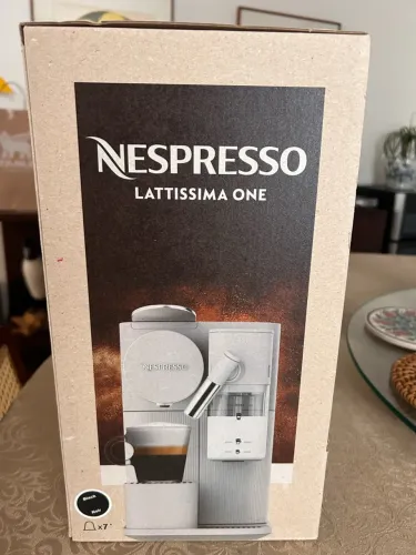 Máquina Nespresso Latissima One
