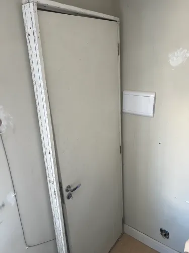 Porta com enquadro